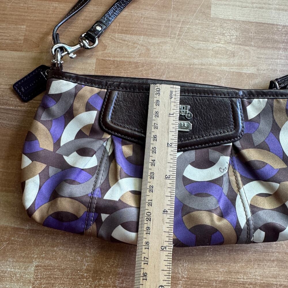Coach Madison Chainlink Op Art Wristlet, - Picture 6 of 7